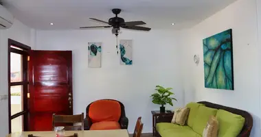 Condo in Coxen Hole, Honduras