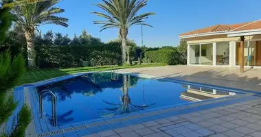 Villa 6 rooms in Agios Tychonas, Cyprus