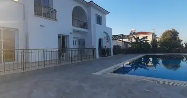 Villa 4 chambres dans Agios Amvrosios, Chypre du Nord