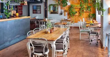 Commercial property 304 m² in Barcelona, Spain