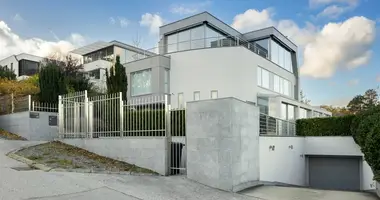 7 room house in Giesshubl, Austria