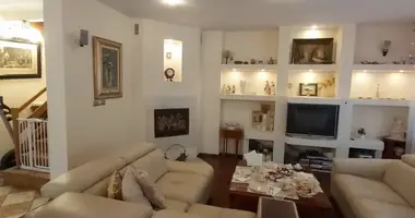 Casa 6 habitaciones en Piaseczno, Polonia