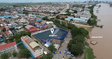 Участок земли в Такмау, Камбоджа