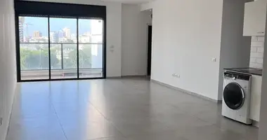 Apartamento 5 habitaciones en Bat Yam, Israel