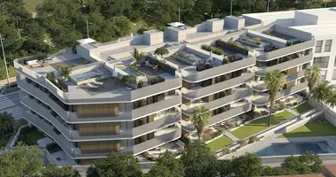 Penthouse 3 bedrooms in Estepona, Spain