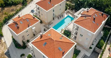 Apartamento independiente Piso independiente 4 habitaciones en Denovici, Montenegro