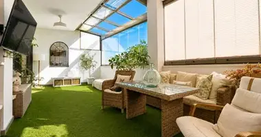 4 bedroom apartment in Dos Hermanas, Spain