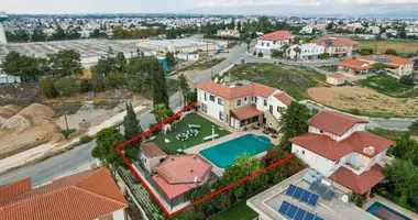 Haus 4 Schlafzimmer in Strovolos, Zypern