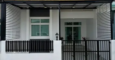 Townhouse 5 bedrooms in Nong Prue, Thailand