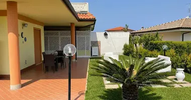 Квартира 2 спальни в Briatico, Италия