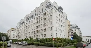 Mieszkanie 2 pokoi w Warszawa, Polska