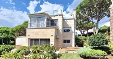 Villa en Lloret de Mar, Španjolska