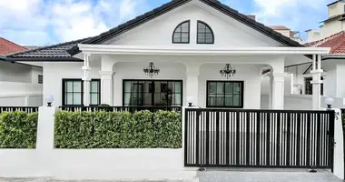 Maison 3 chambres dans Huai Yai, Thaïlande