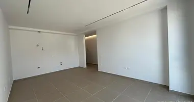 Квартира 2 комнаты в Тирана, Албания