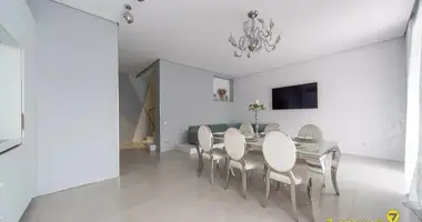 Adosado en Minsk, Bielorrusia