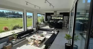 6 bedroom house in Punta Del Este, Uruguay