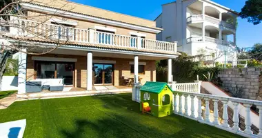 Villa in Lloret de Mar, Spanien