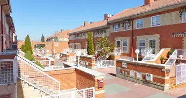 Квартира 4 спальни в Мадрид, Испания