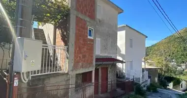 Haus 6 Schlafzimmer in Petrovac, Montenegro