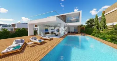 Mieszkanie 5 pokojów w Chloraka, Cypr