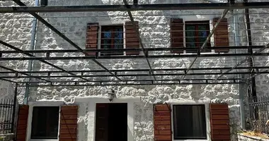 Дом 5 комнат в Доброта, Черногория