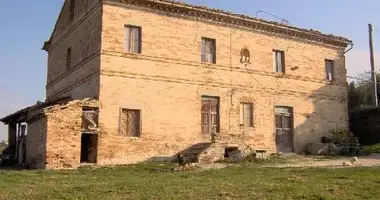 Дом 11 комнат в Monte Vidon Corrado, Италия