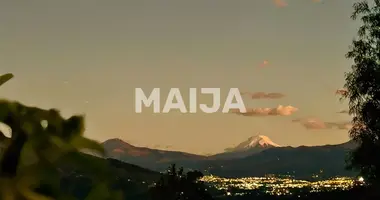 Apartamento 7 habitaciones en Cumbaya, Ecuador