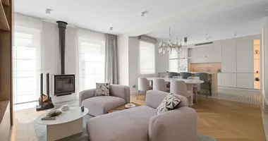Apartamento 7 habitaciones en Polonia