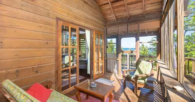 3 bedroom house in Sandy Bay, Honduras