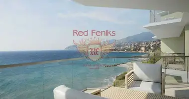2 bedroom apartment in Sanremo, Italy