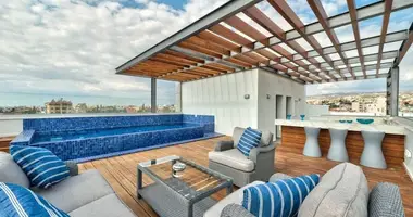 Penthouse 4 chambres dans Germasogeia, Chypre