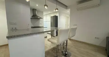 2 bedroom apartment in Alicante, Spain