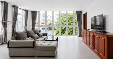 Condo 3 bedrooms in Sangkat Tuol Tumpung Ti Muoy, Cambodia