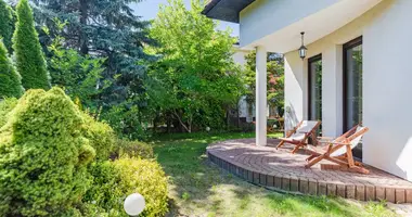 Casa en Varsovia, Polonia