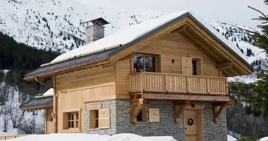 Chalet 4 bedrooms in Les Allues, France