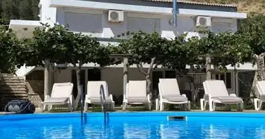 4 bedroom house in Katun Rezevici, Montenegro