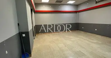 Oficina 45 m² en Grad Rijeka, Croacia