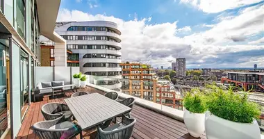 3 bedroom apartment in London, United Kingdom
