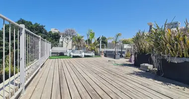 Penthouse 3 rooms in Tel-Aviv, Israel