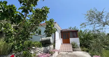 Dom 3 pokoi w Kote, Albania