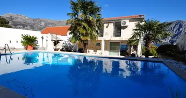 Haus 4 Schlafzimmer in Stoliv, Montenegro