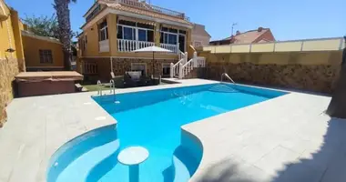 6 bedroom house in Torrevieja, Spain