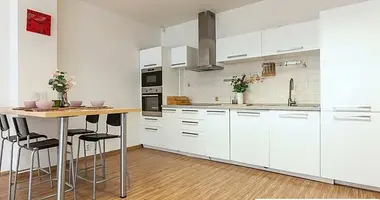 Mieszkanie 3 pokoi w Miasto Stołeczne Praga, Czechy