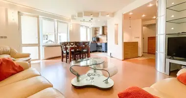 Квартира 4 комнаты в Варшава, Польша