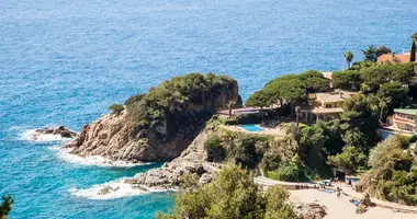 6 room house in Costa Brava, Spain