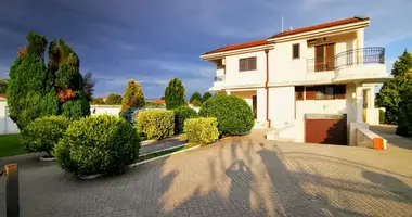 Willa w Podgorica, Czarnogóra