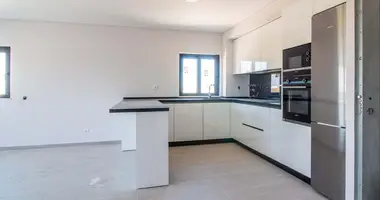 Квартира 1 спальня в Quelfes, Португалия
