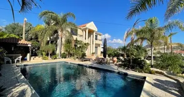 Квартира 5 спален в Като Полемидия, Кипр