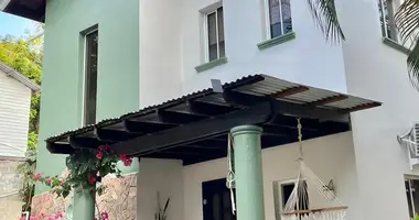 3 bedroom house in Sandy Bay, Honduras