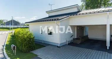 Haus 4 zimmer in Kerava, Finnland